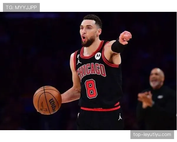 拉文这训练完直接去夜店的穿搭，真当自己是NBA顶薪超模啊？